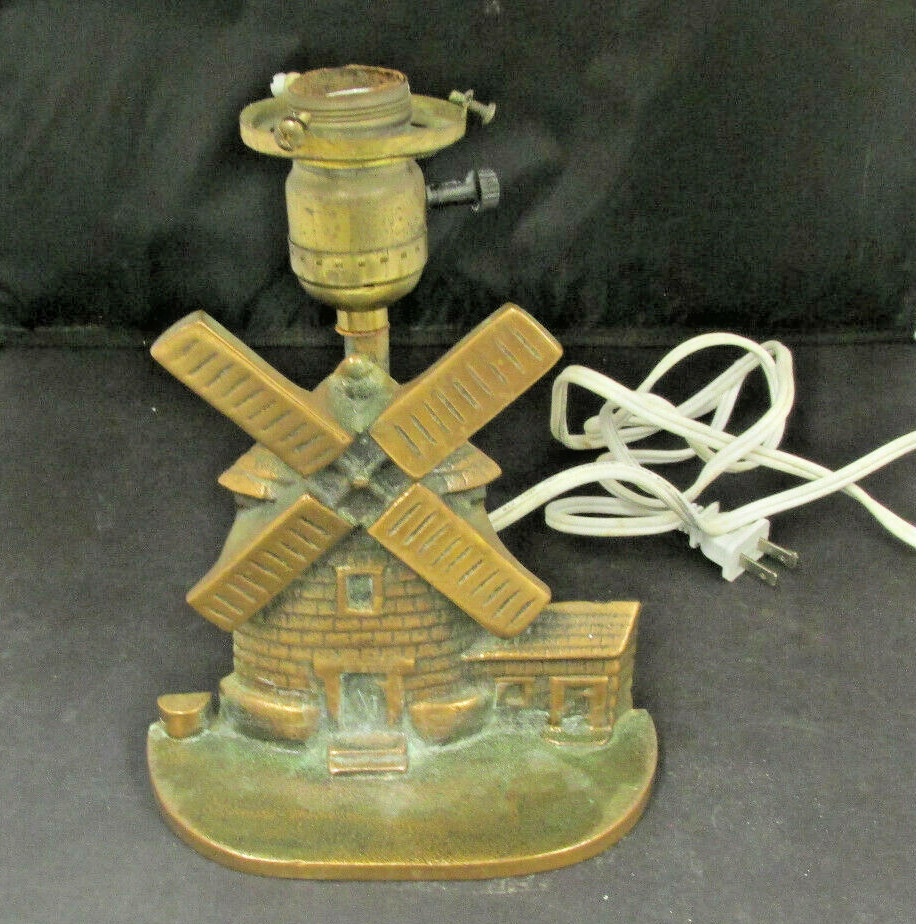VINTAGE METAL BRASS COLORED WIDMILL LAMP HEIGHT 9" NO SHADE