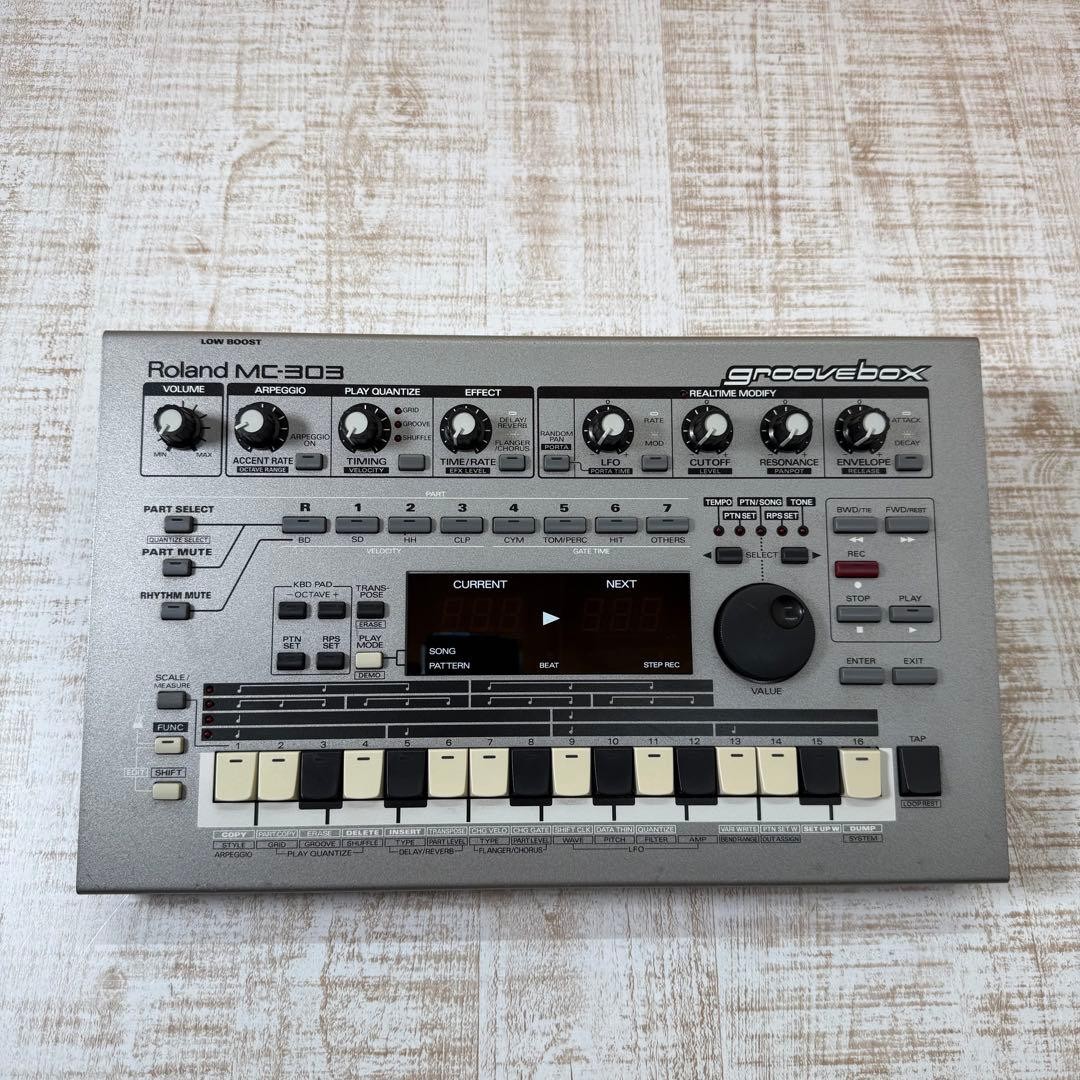 Roland MC-303 Groove Box Synthesizer Sequencer Drum Machine Tested Used