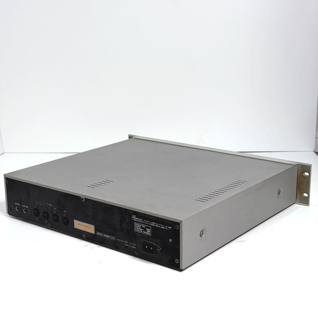 AKAI Professional S01 16-Bit MIDI Digital Sampler 2U Rackmount Floppy USED
