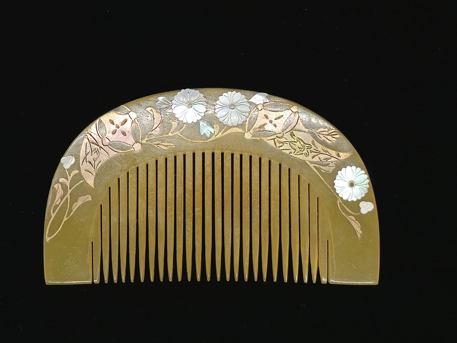 Vtg Yellow Japanese Kushi Hair Comb With Mother of Pearl Inlay Floral Motif
