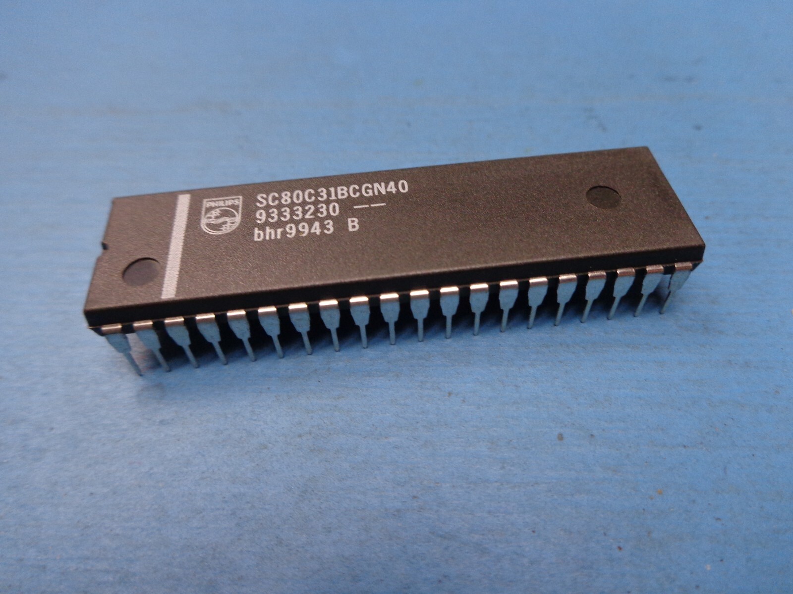 (1) SC80C31BCGN40 PHILIPS 8-BIT ROMLESS 80C31 MICROCONTROLLER 40 PIN DIP