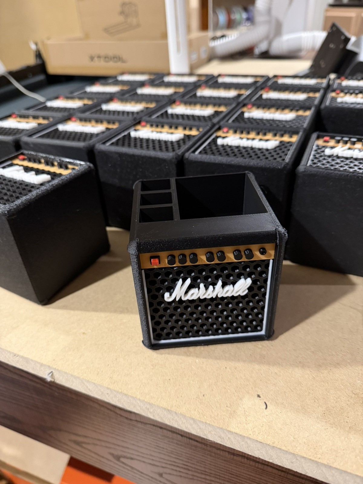 M in n in amp pen cup