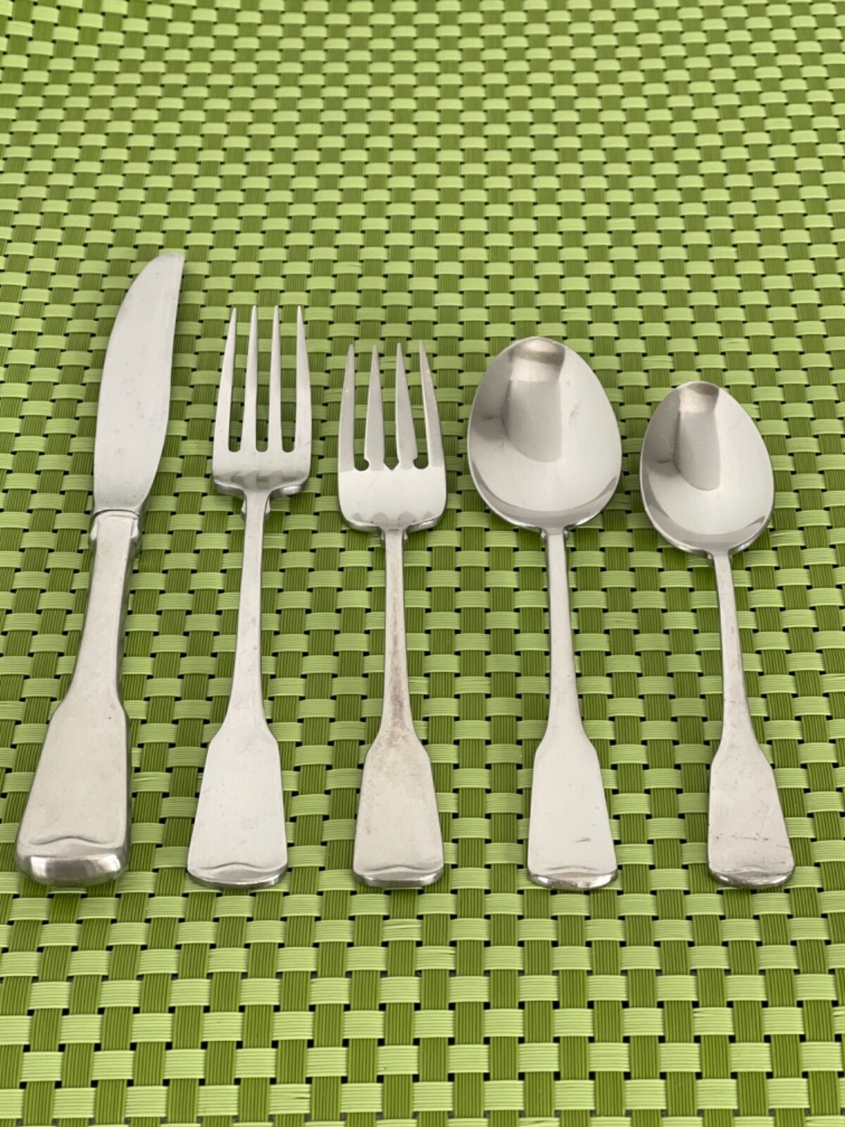 Oneida AMERICAN COLONIAL Stainless Heirloom Cube Satin Flatware SMART CHOICE A6W