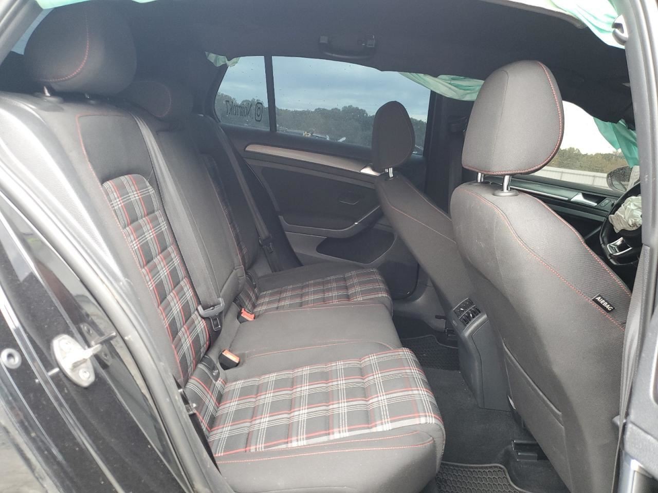 GTI 2018 Glove Box 4912402