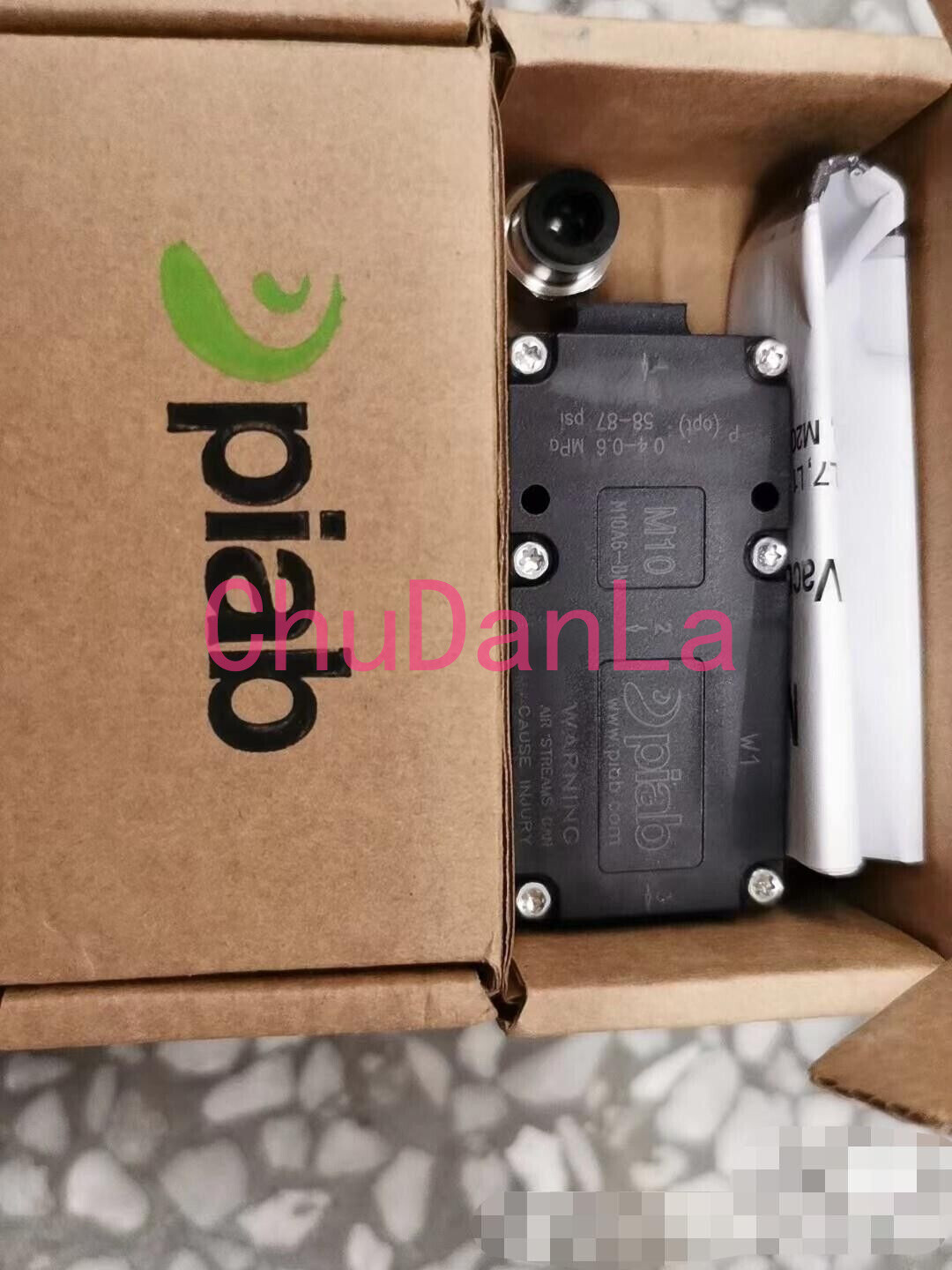 1PCS NEW M10A6-BN vacuum generator