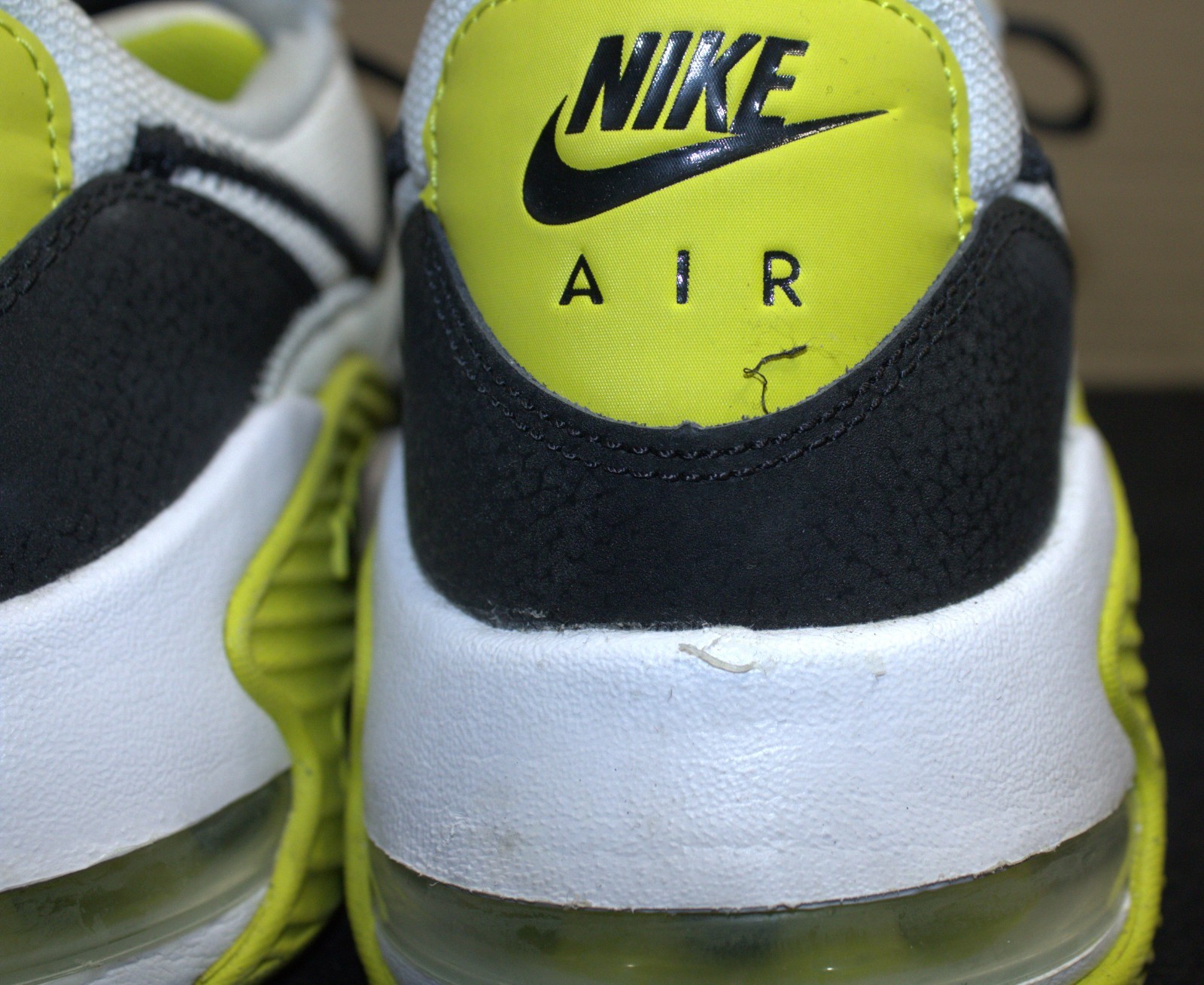 Nike Air Max Excee Men Size 11 White Black Volt Lime Shoes DZ0795‑101 Sneakers
