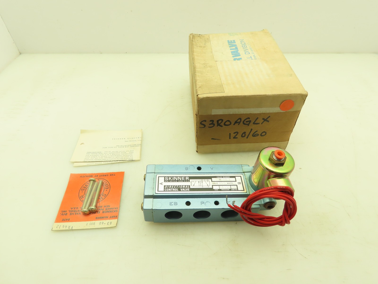 Honeywell Skinner S3R0AGLX Directional Control Valve 5-Way 2 Pos 120V 150 PSI