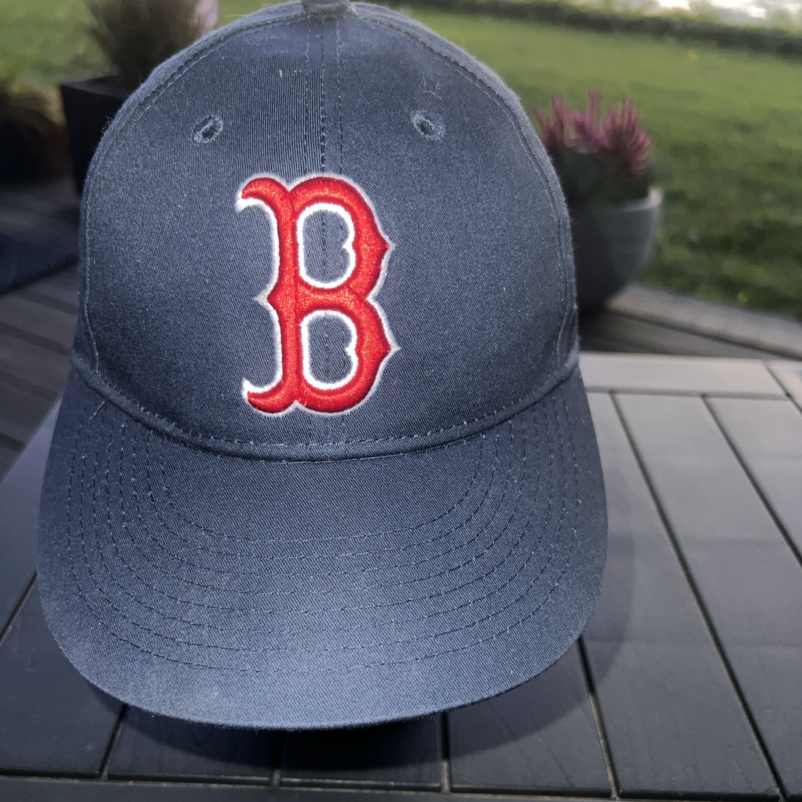 Boston Red Sox Red/White Script B on Navy Blue Youth Hat Cap Hook Loop MLB EUC