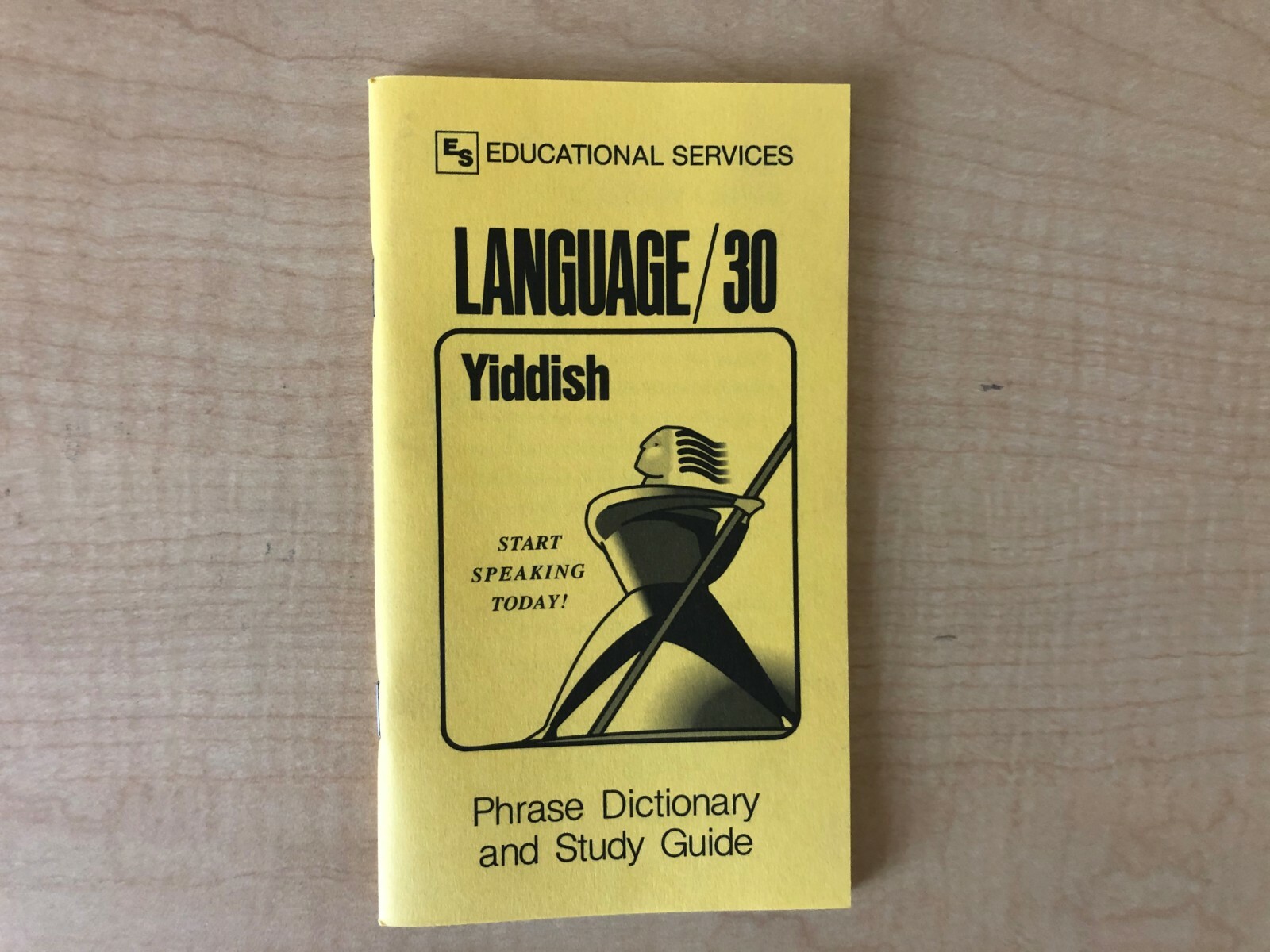 Yiddish Phrase Book / Dictionary - Pocket Size - by Language/30