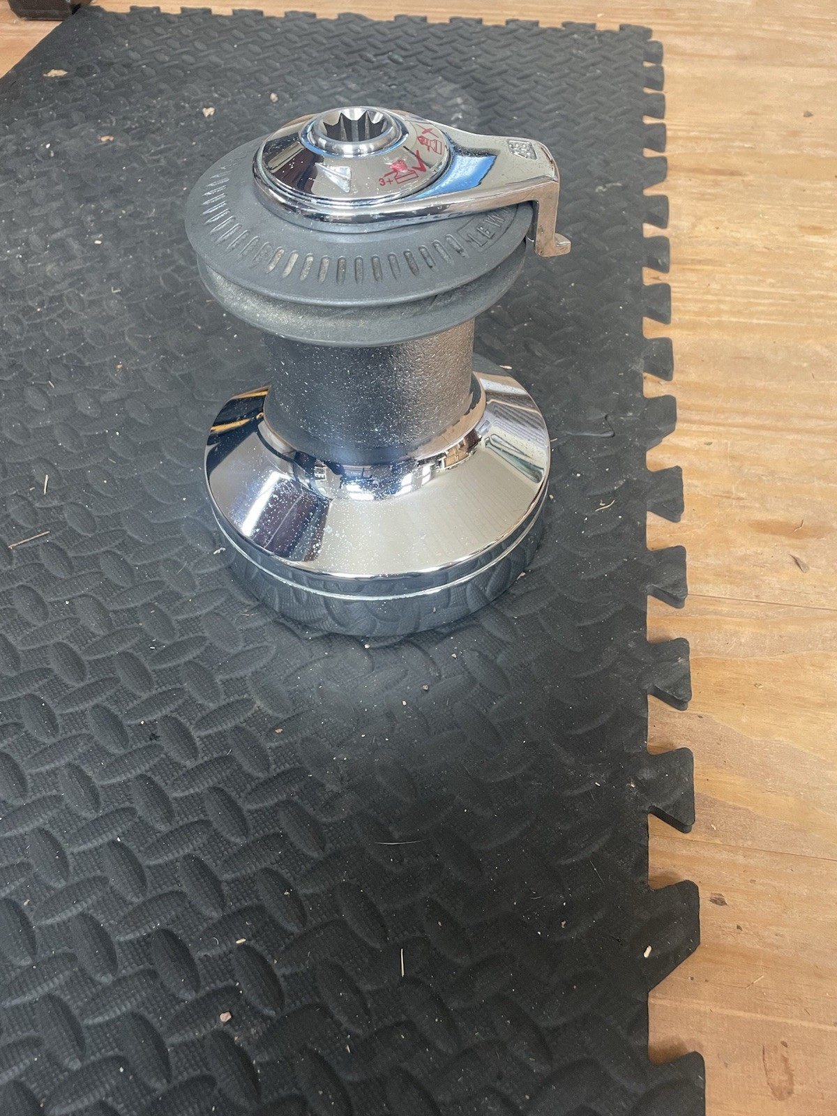 Lewmar 48CST winch