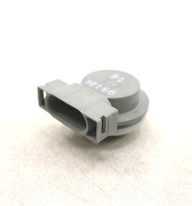 NEW OEM Mopar Turn Signal Bulb Socket 68024308AA Chrysler PT Cruiser 2006-2010