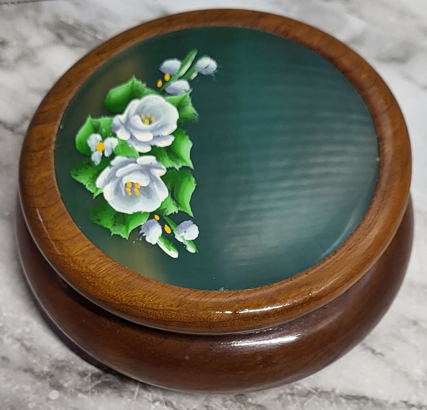 Beautiful WoodStone Trinket Box. Agate Inlaid Top. Hand Painted Flowers. Round.