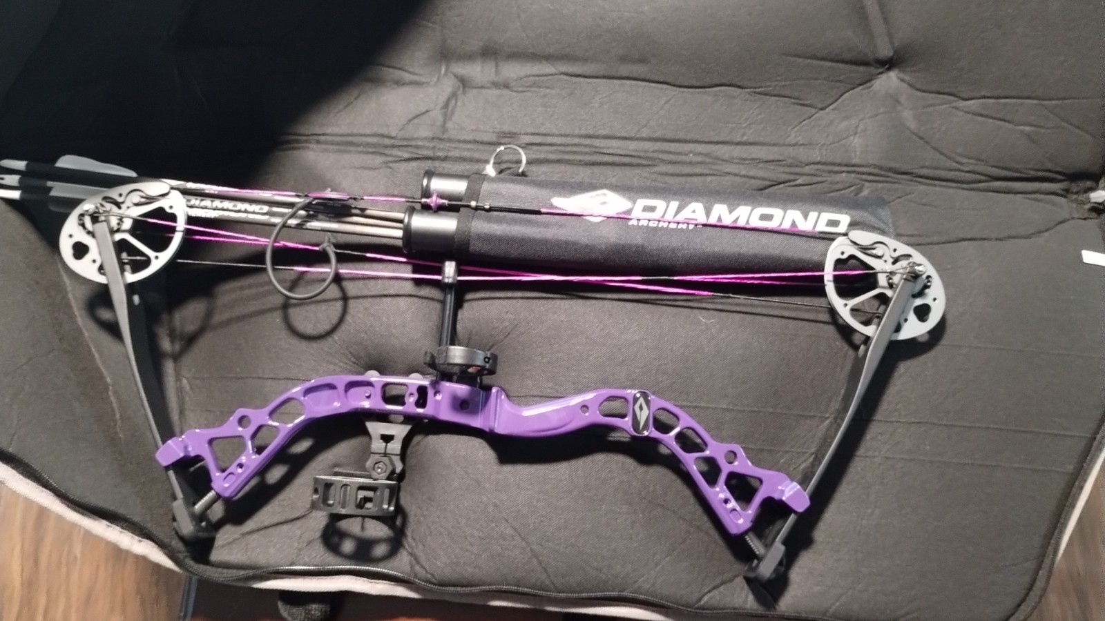 Diamond Archery Atomic Youth Bow Purple