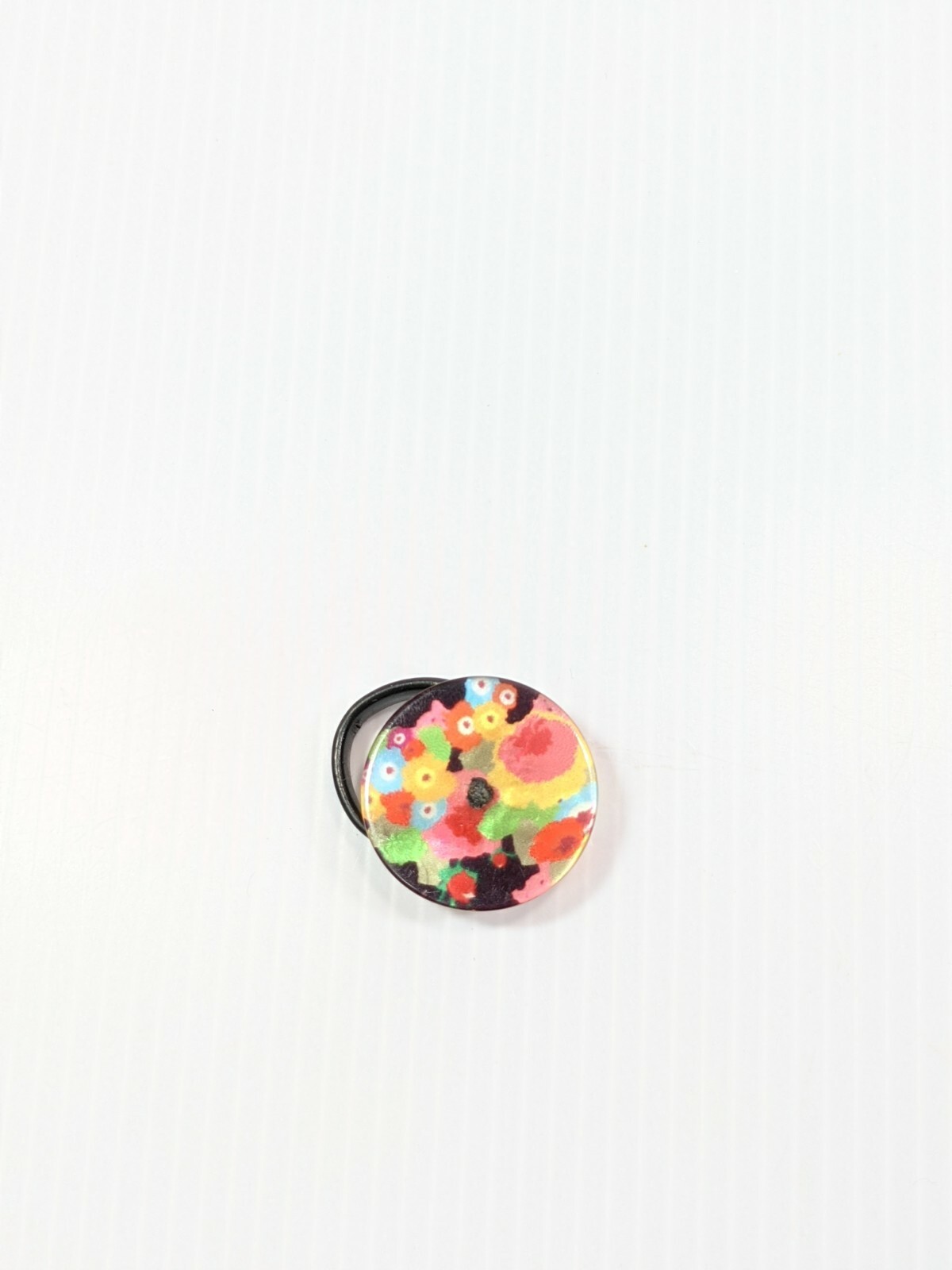 Artisan Colorful Round Shell Black Band Ring Size 6.5