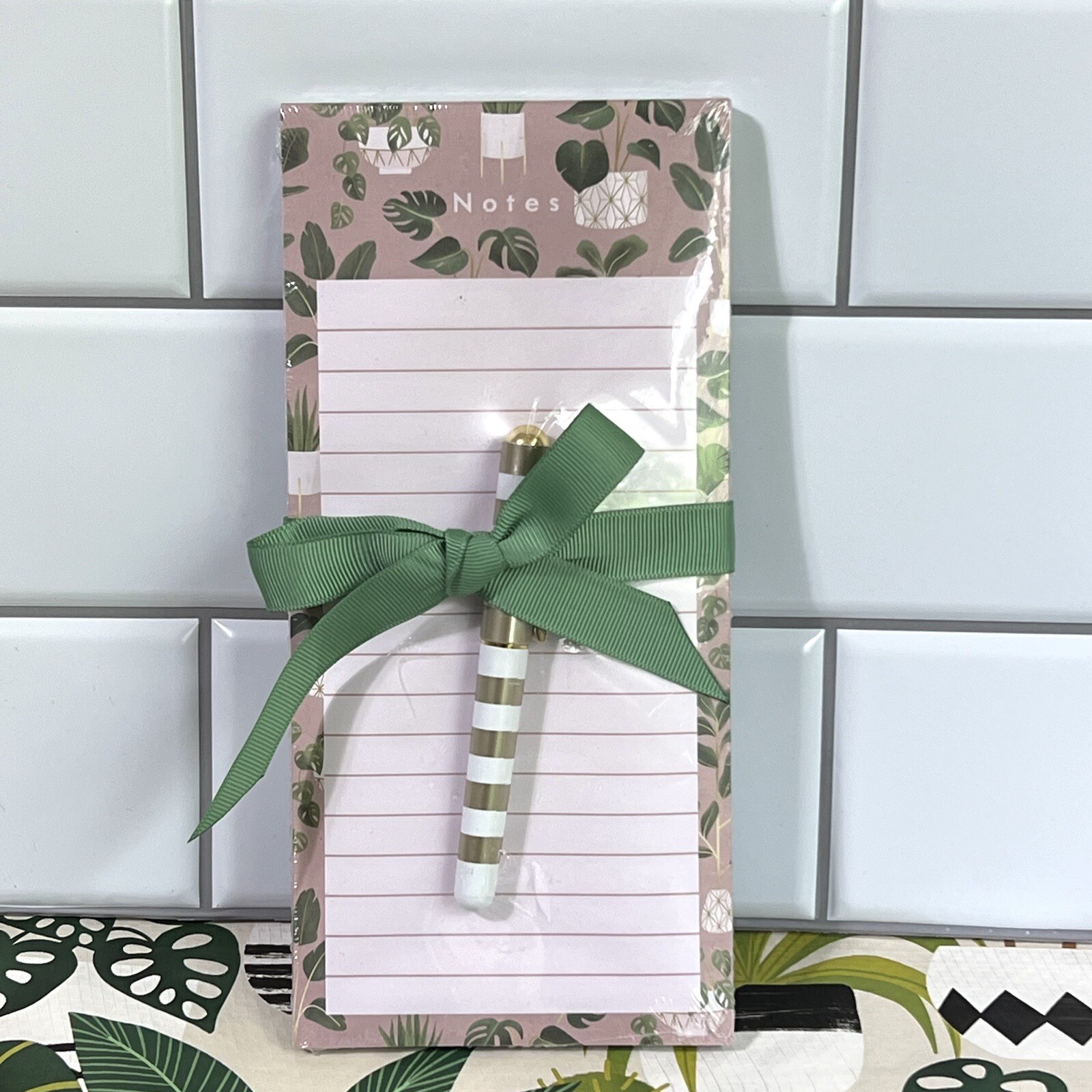 Lady Jayne Ltd. Notepad Pen Set Pink Magnetic Lined 100 Sheets Houseplants