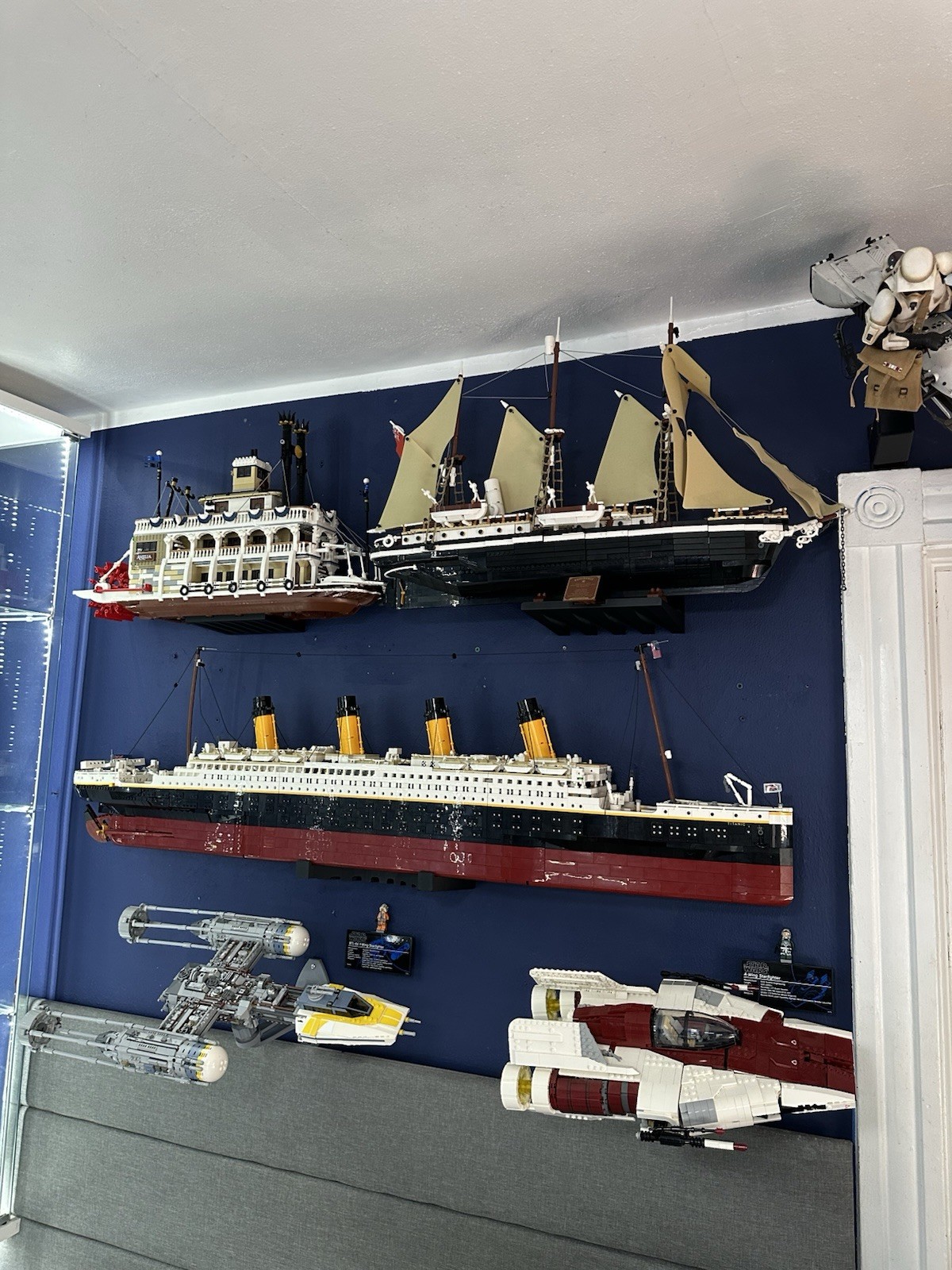 Lego Icons River Steamboat Wall Mount