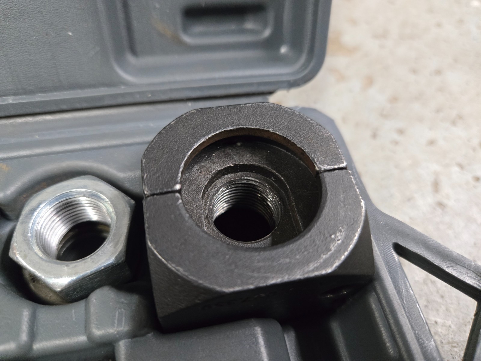 Napa "no slip" pulley puller/installer #39000