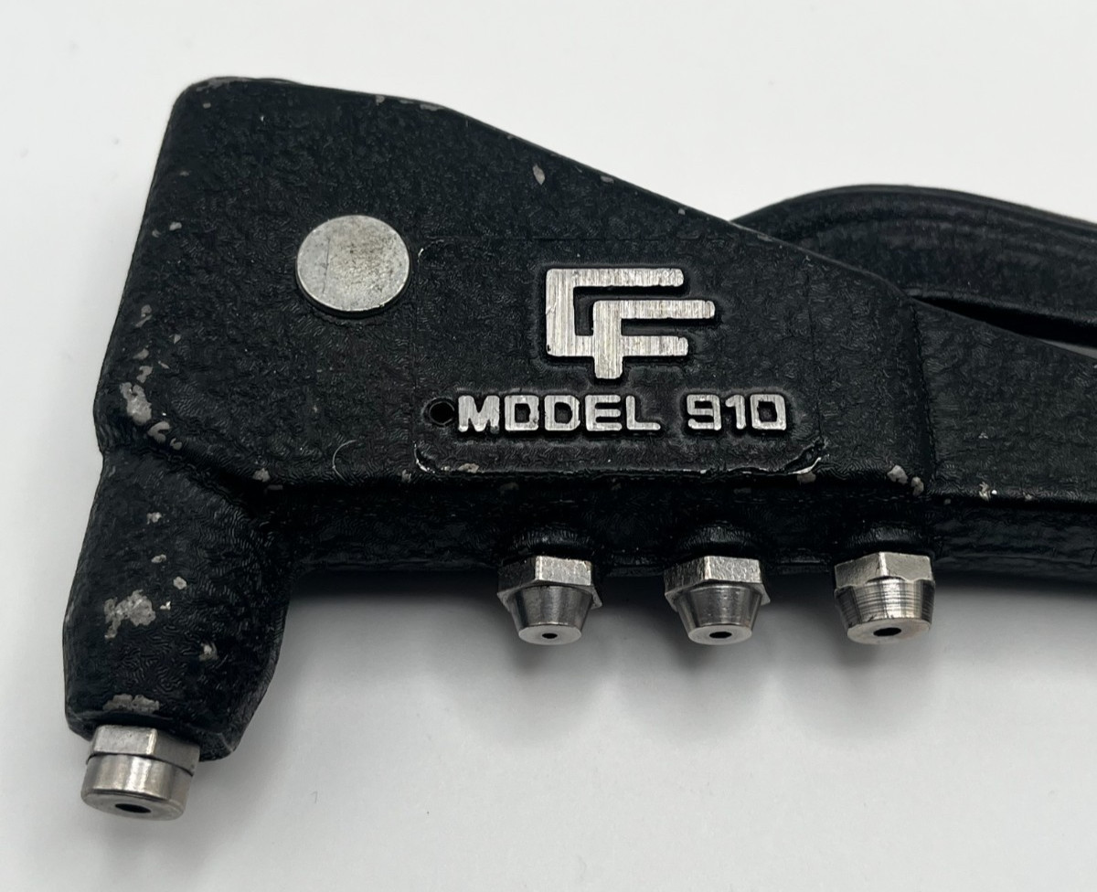 Central Forge Model 910 Hand Riveter Rivet Gun Tool with Case & Tips
