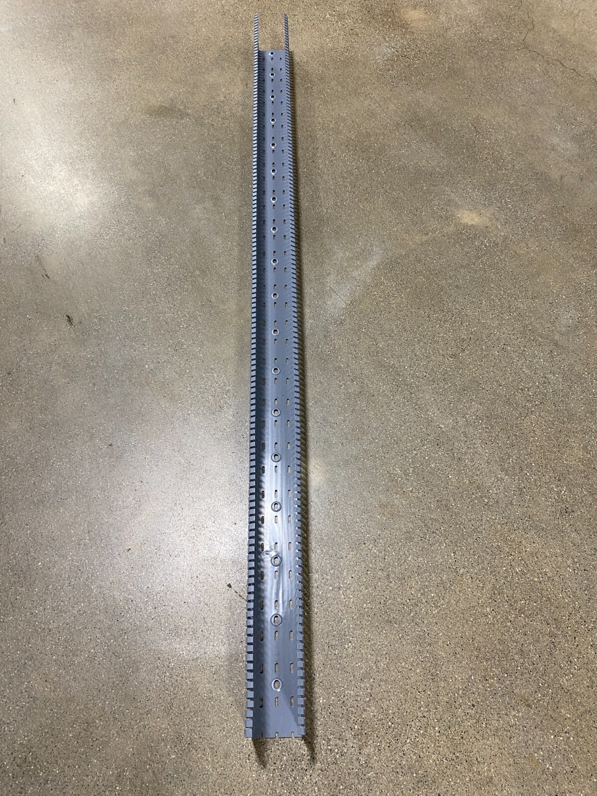 T&B TYD3X4NPG6 Narrow Slot PVC Wiring Duct,3"W x 4"H 6 ft long pieces