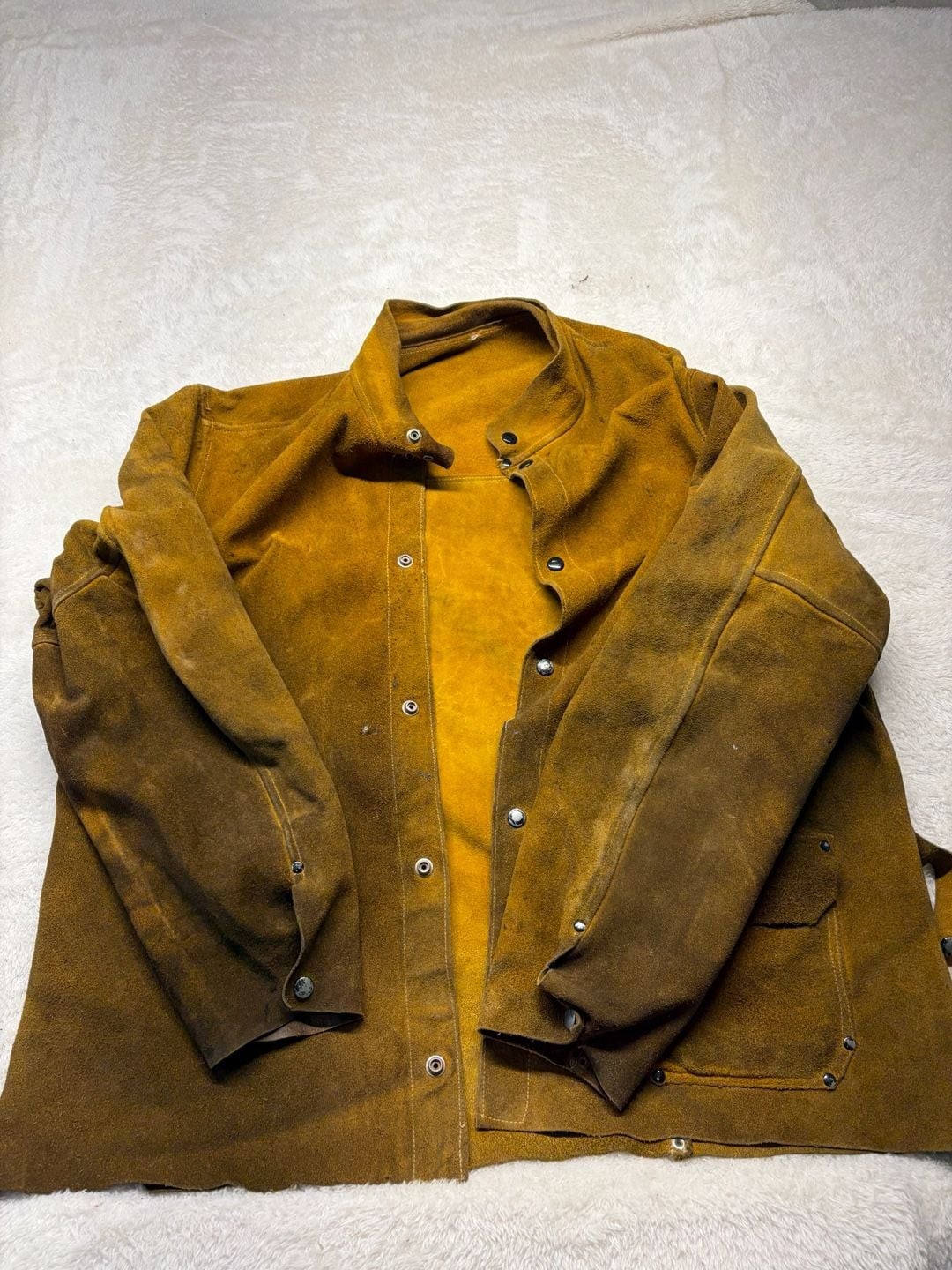 Tillman Welding Jacket heavy duty preowned recently cleaned. Size XL
