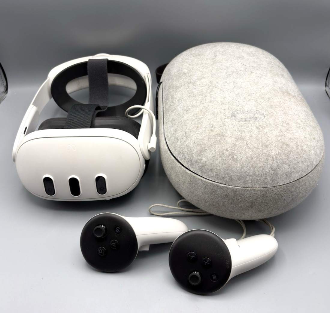 Meta Quest 3 256GB Standalone VR Virtual Reality Gaming Headset & Controllers