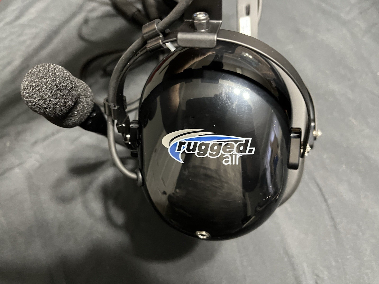 NEW Rugged Air Premium Pilot Headset Stereo with Big Carrying Case / Pilot Bag