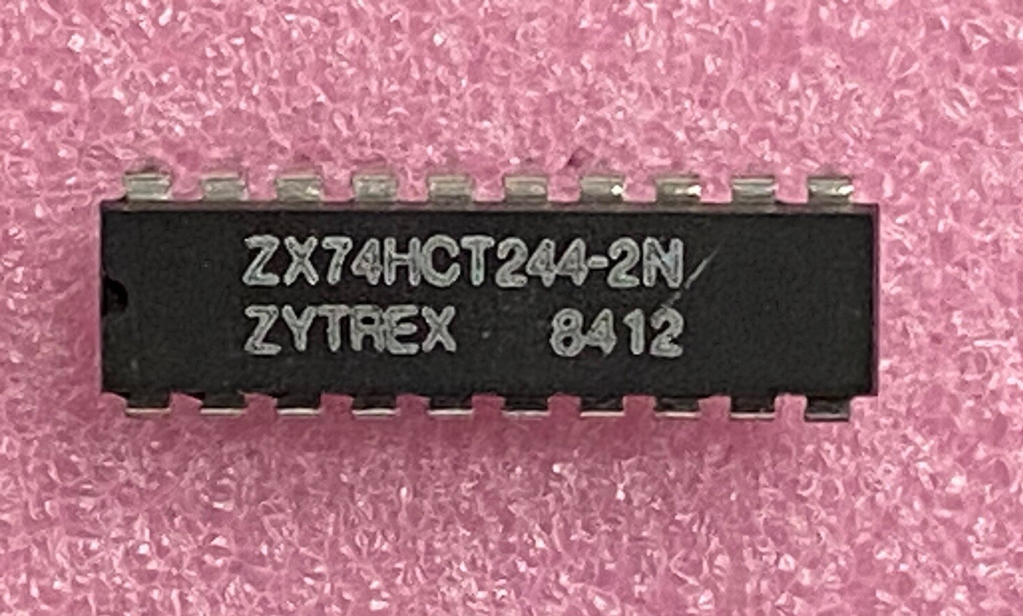 Zytrex ZX74HCT244-2N octal buffer/line drivers 3-state Integrated Circuit