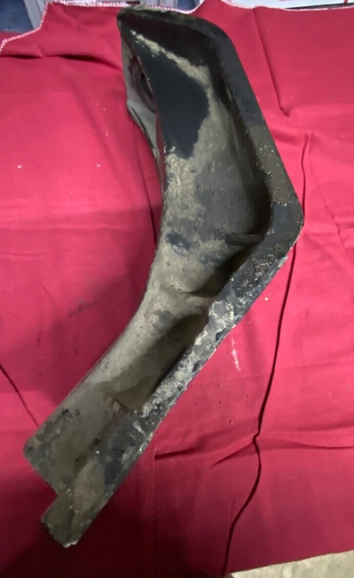 KENWORTH oem CAB SUSPENSION ,MOUNT, BRACKET K235-1818 FRONT