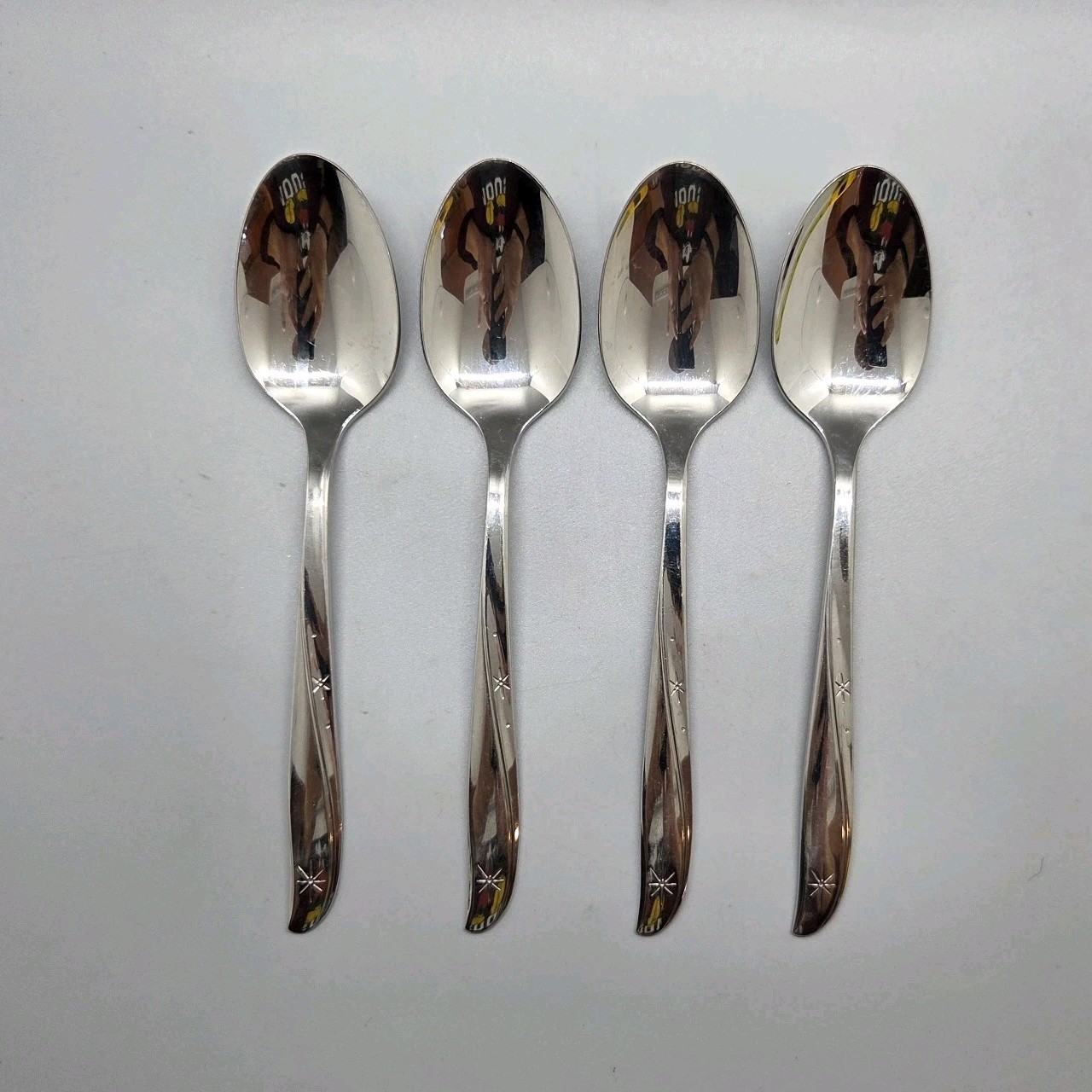 Oneida Community TWIN STAR Stainless Steel Teaspoons (4) Atomic Starburst MCM
