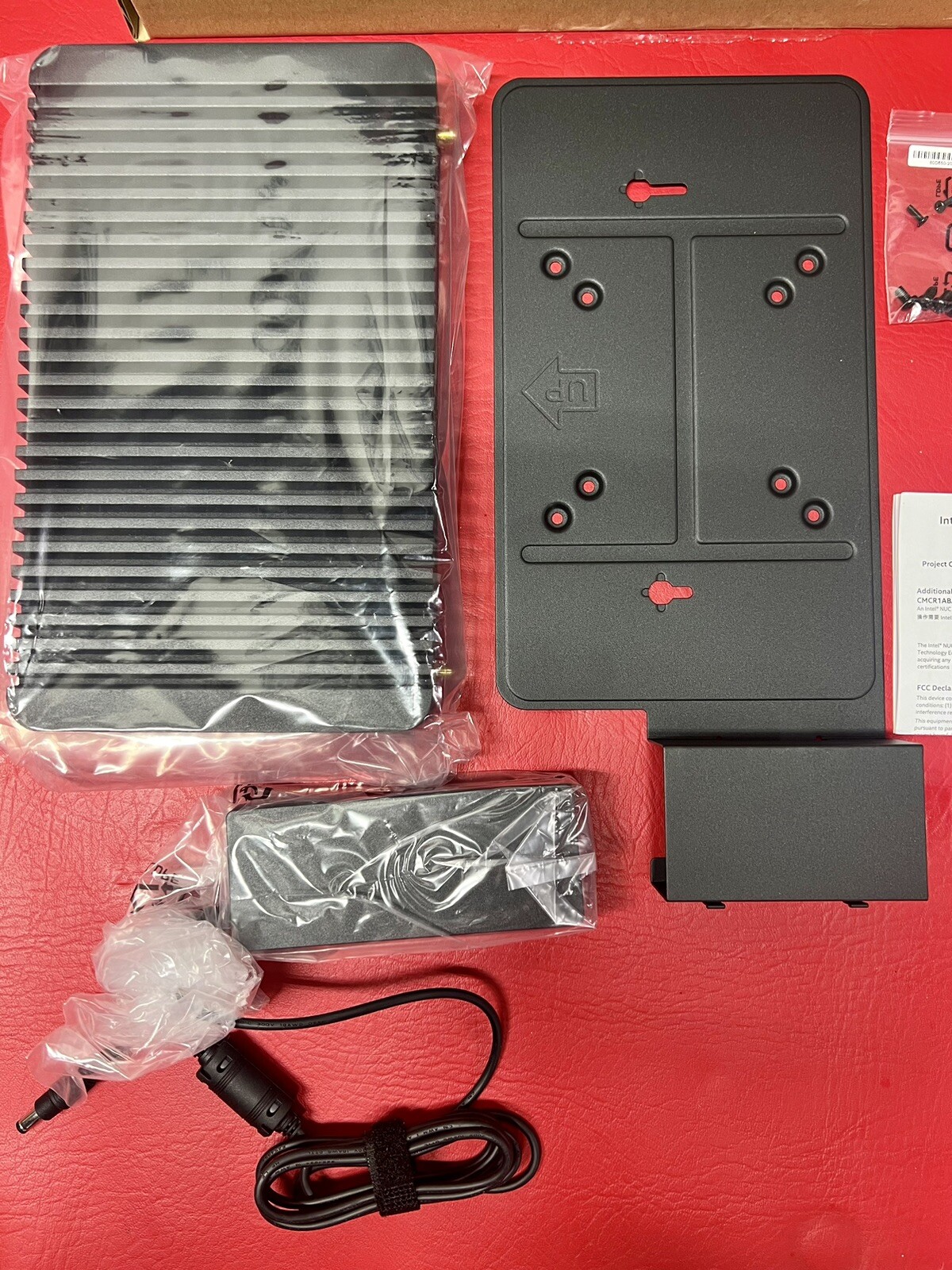 Intel BKCMCR1ABC CMCR1ABC NUC Rugged Chassis Element / No SSD Or Ram