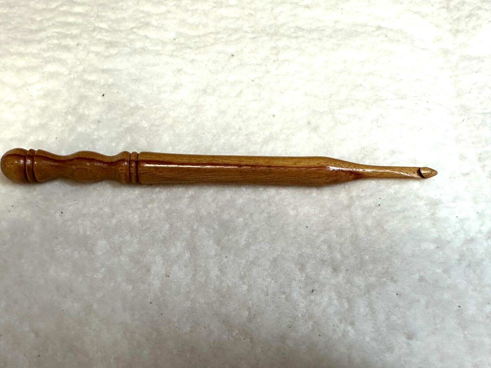 Hand carved Tulip WOOD  YARN  CROCHET HOOK  size G