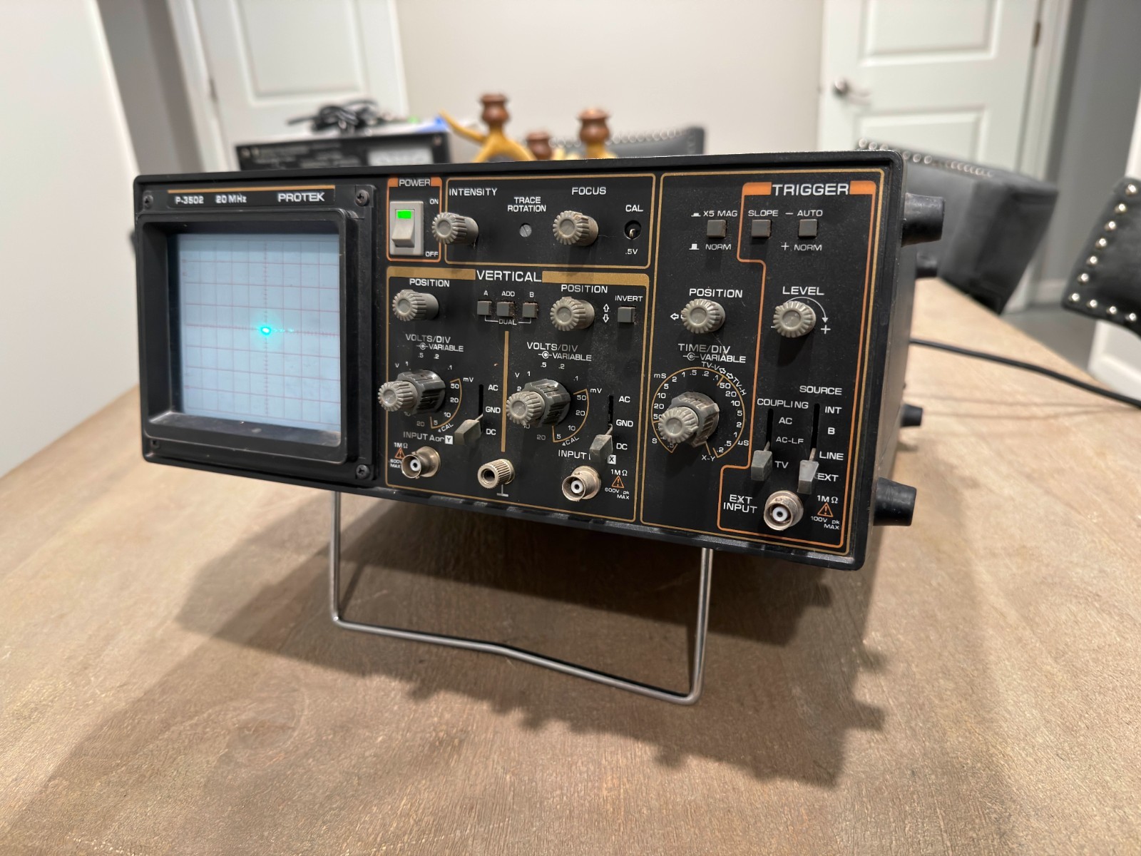 PROTEK P-3502 ANALOG, DUAL TRACE, OSCILOSCOPE 20MHZ