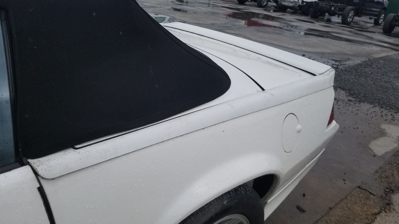 90 CHEVY CAMARO IROC-Z CONVERTIBLE QUARTER PANEL UPPER TRIM LEFT DRIVER WHITE