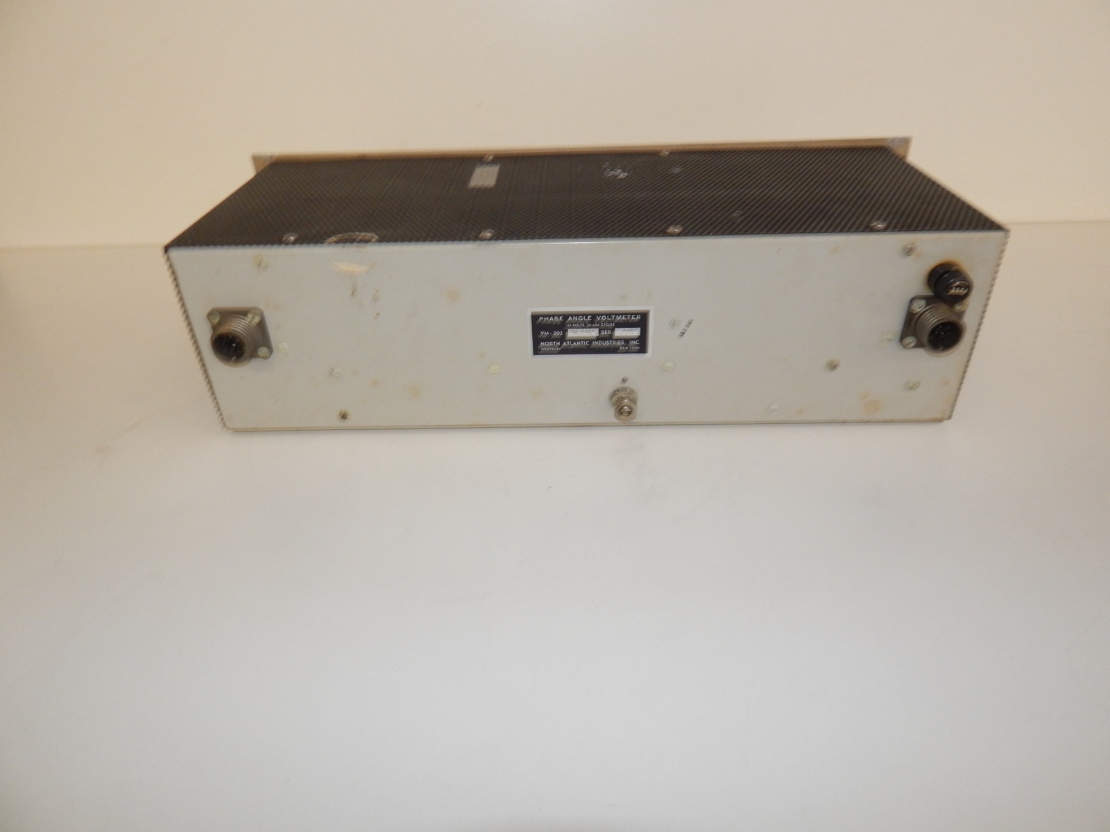 NORTH ATLANTIC PHASE ANGLE VOLTMETER MODEL 202BR (LYW73)