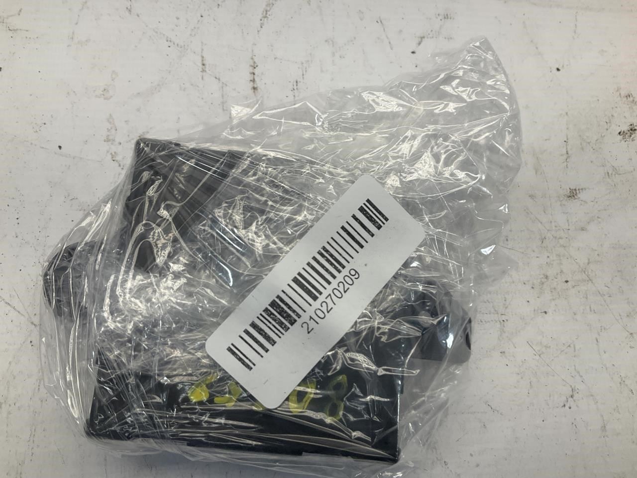 17-24 Dodge RAM 1500 Front Right Passenger Door Control Module T