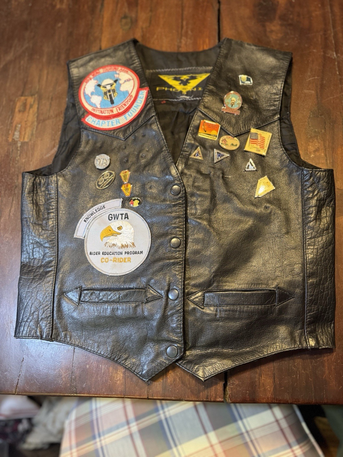 Vtg Honda Gold Wing Touring Assoc. Motorcycle  Leather Vest w/ Patches Pins RARE