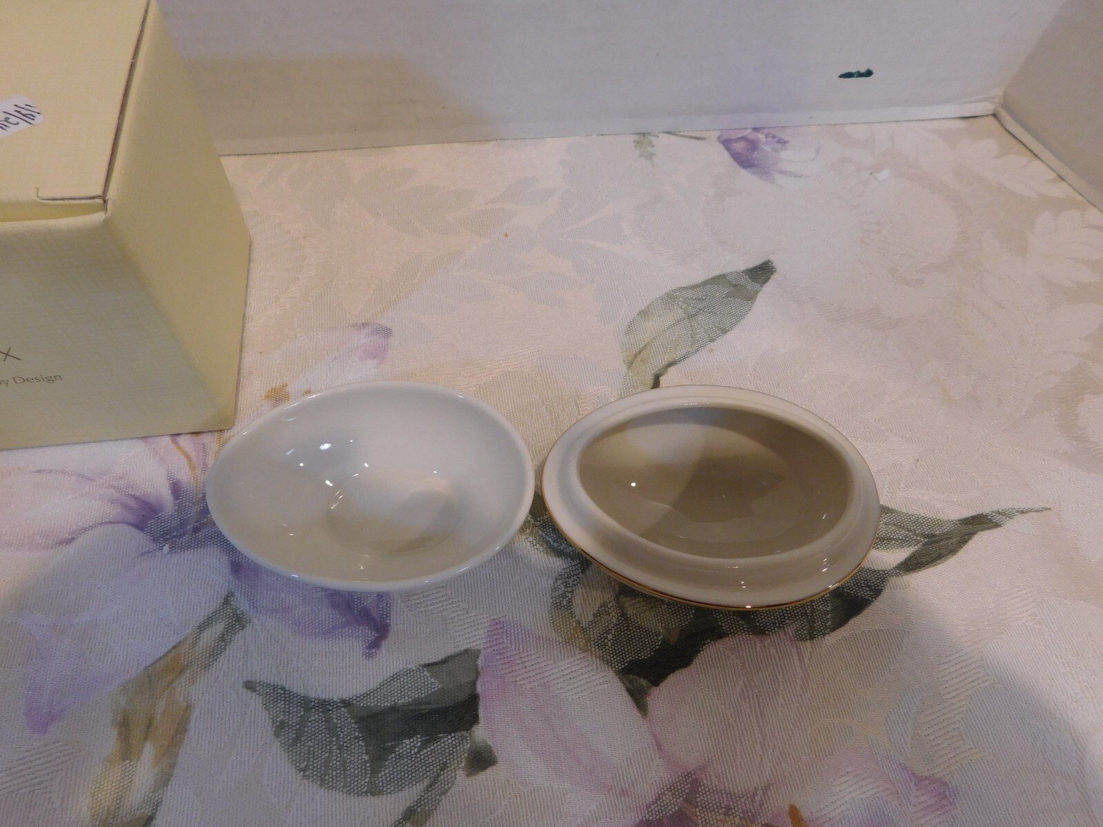 LENOX Spring Visitor Egg Box NIB #2
