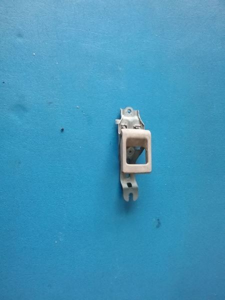 1986 TOYOTA PICKUP RIGHT INNER DOOR HANDLE 19180