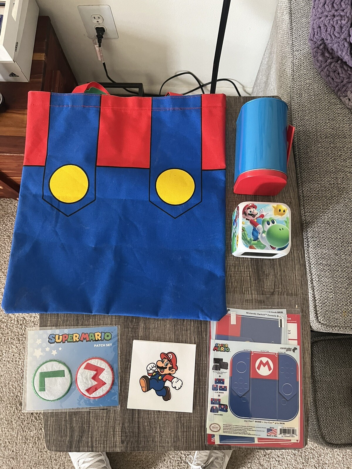Super Mario Bros Lot: Alarm Clock, Patches, Switch Skins, Sticker And Tot Bag