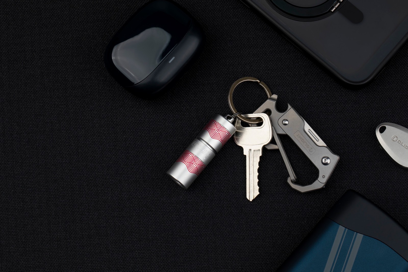 Olight I1R 2 PRO Flow Tiny USB-C Rechargeable Keychain Flashlight, 180 Lumens