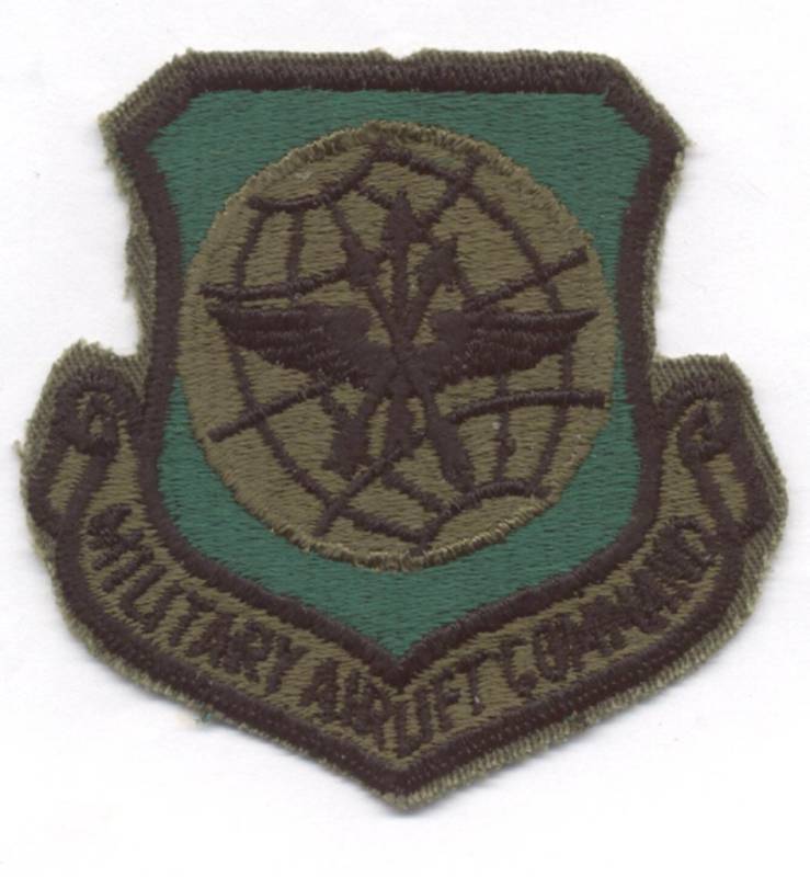 1980s MILITARY AIRLIFT COMMAND subdued patch