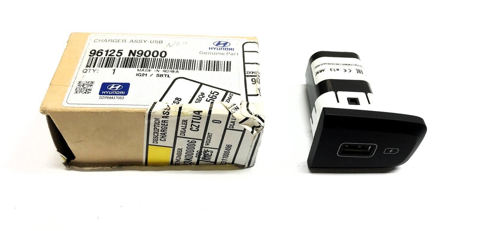 Hyundai USB Charging Port 96125 N9000 (96125N9000) NOS