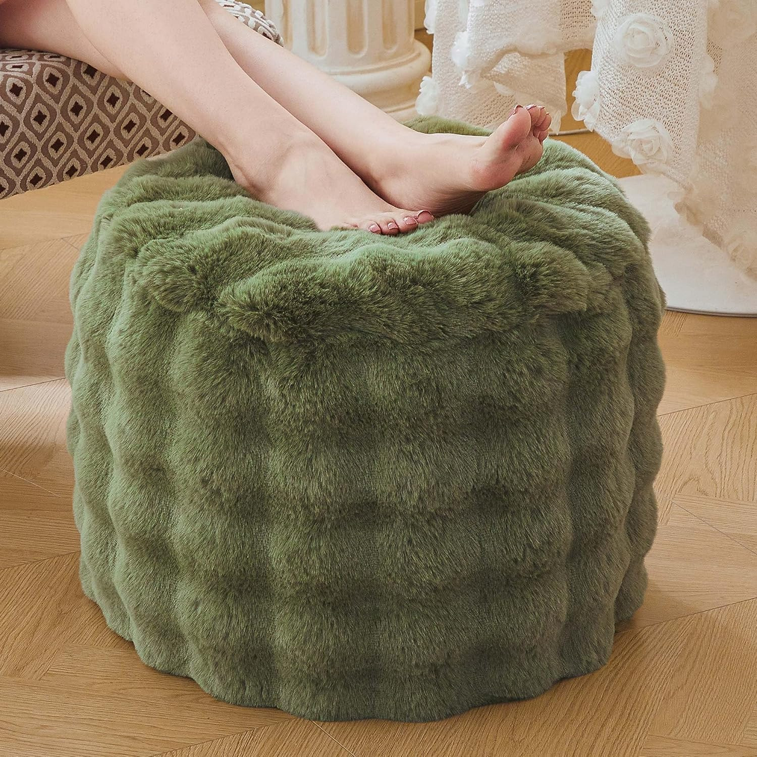 Faux Rabbit Fur round Inflatable Pouf Ottoman, 20" X 16" Plush Fuzzy Waffle Bubb