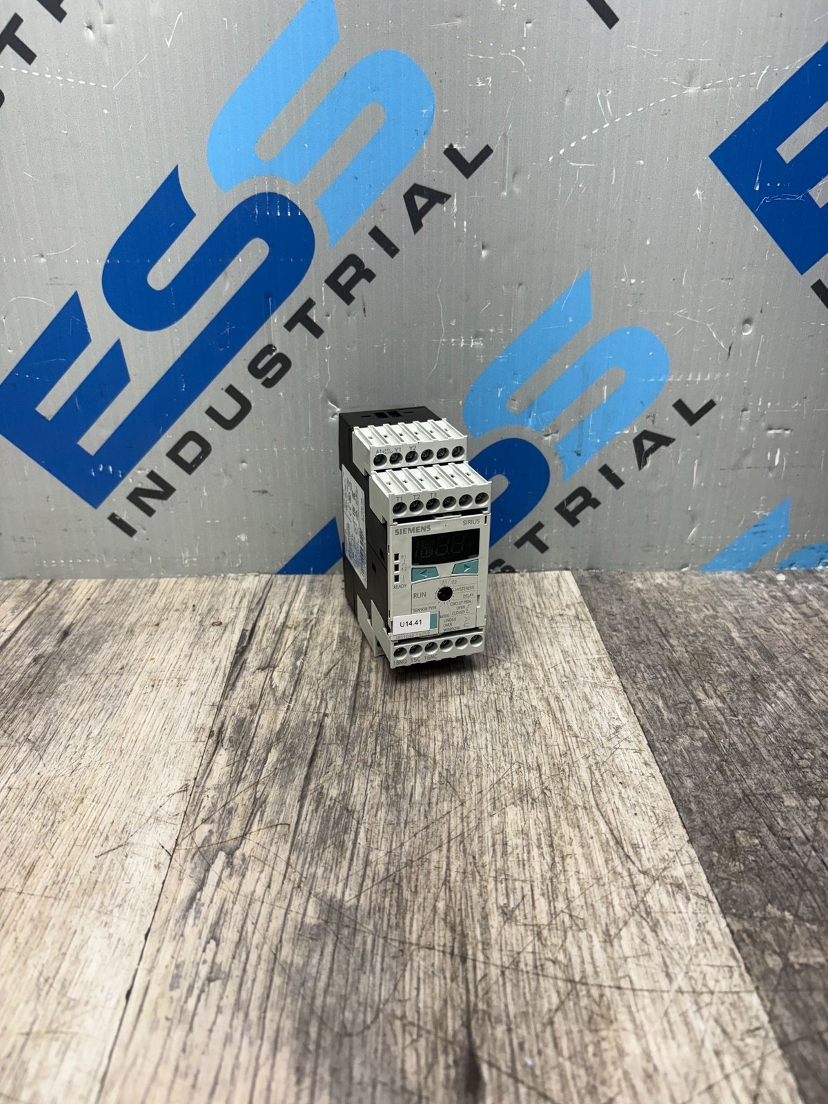 SIEMENS TEMPERATURE MONITOR RELAY 3RS1040-1GD50
