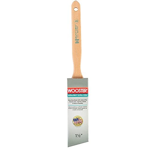 Wooster Genuine 1.5" Ultra/Pro Extra-Firm Angle Sash Paintbrush W4153-1.5