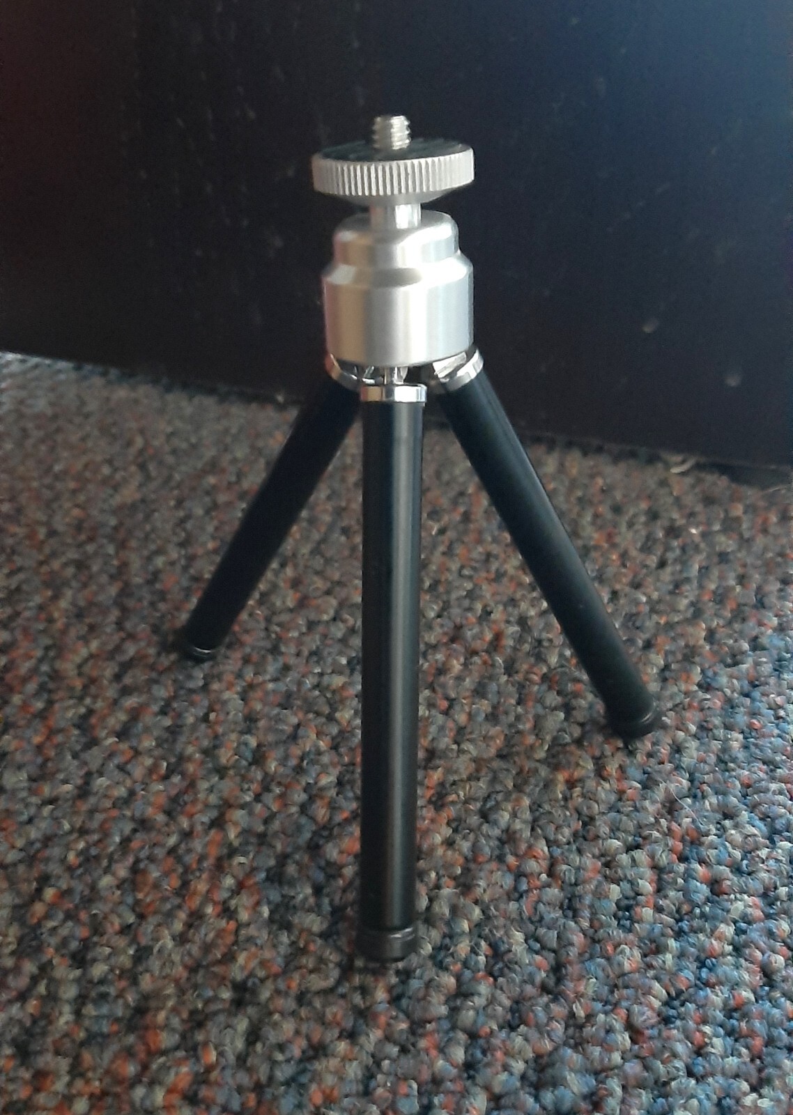 Aluminum Mini Adjustable Tripod 1/4-20 mount