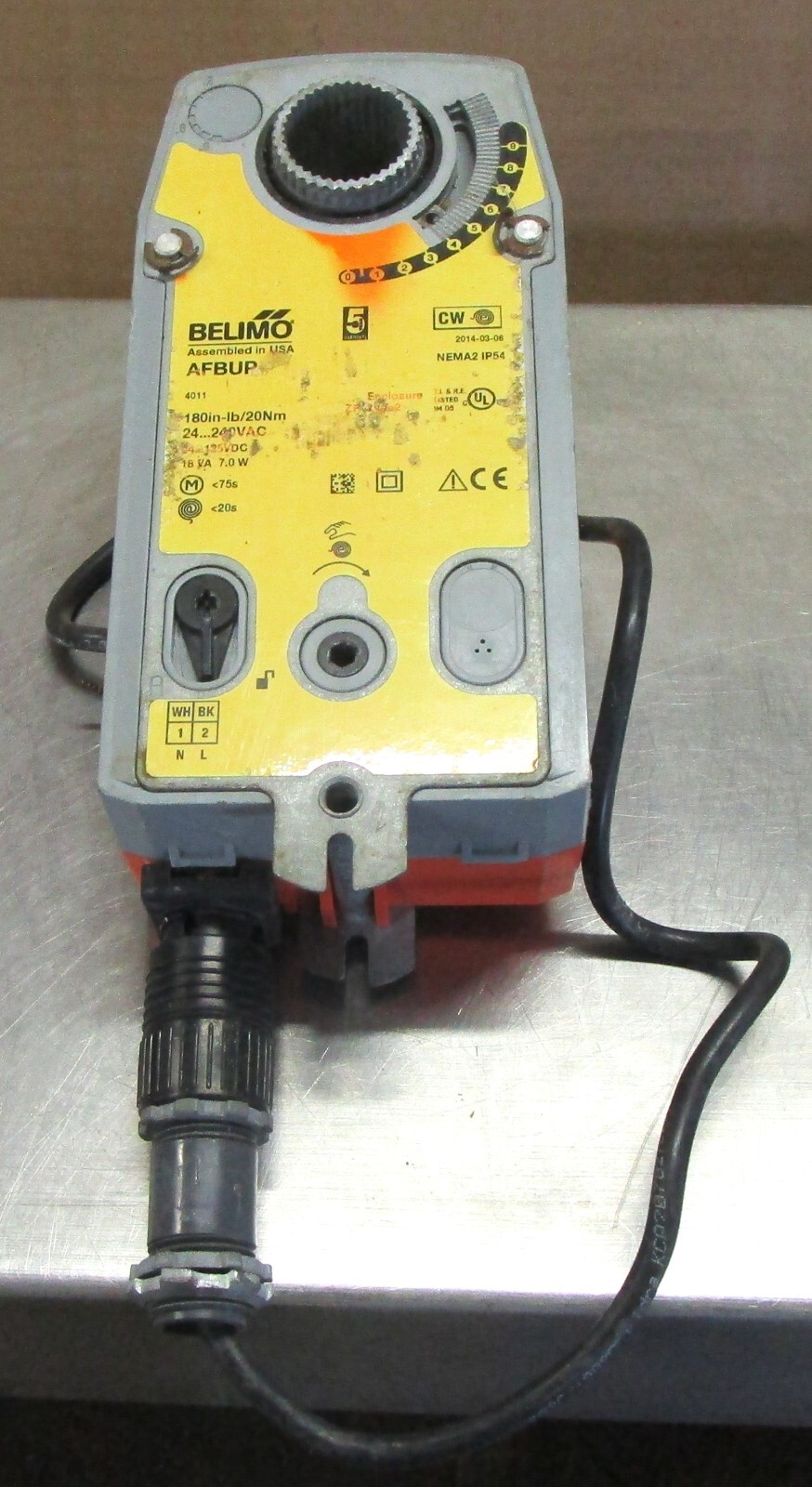Belimo AFBUP damper actuator 180 in-lb 20nm 24VAC DC 240 Vac Used Cut Out W4