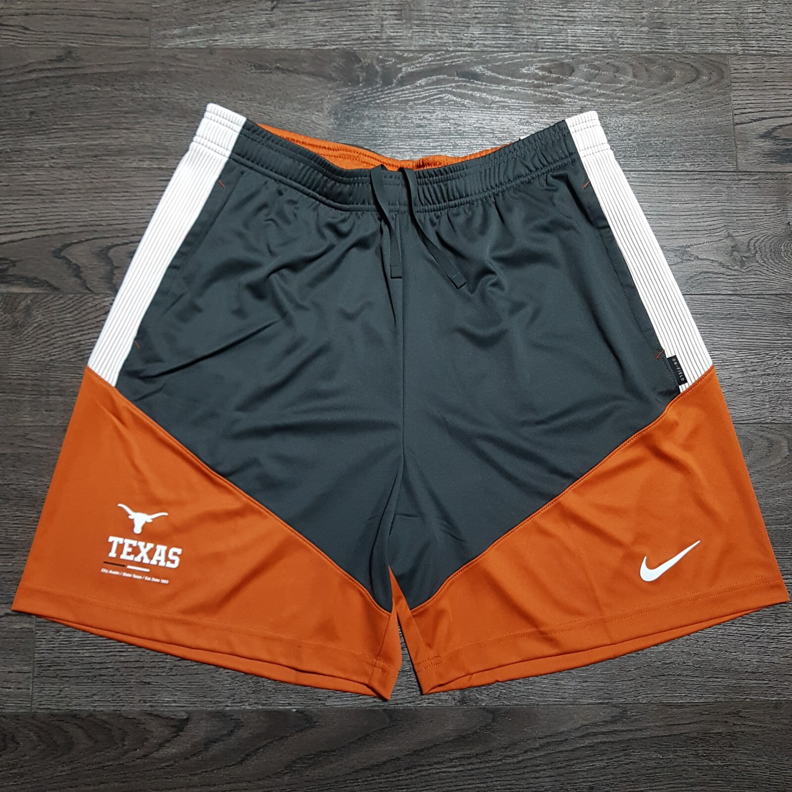 NIKE Texas Longhorns Football On Field Shorts Mens LARGE Grey Orange Basketball