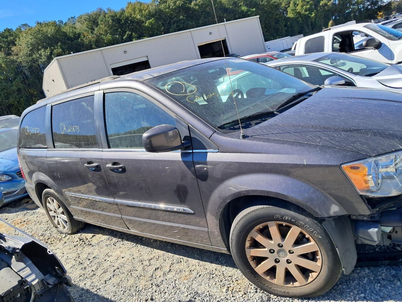 TOWN COUN 2015 Glove Box 4843836