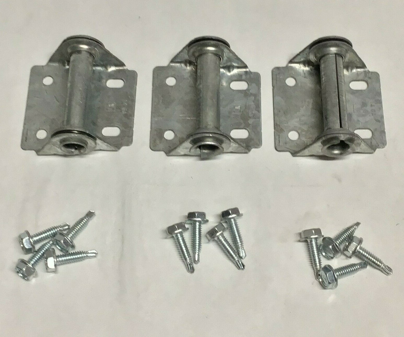 3, 1/2 Garage Door Hinges 14 gauge Steel w/ Lags Center Stile Overhead Hardware